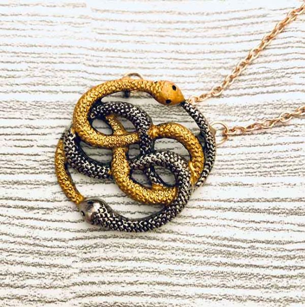 Auryn colgante